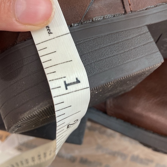 Brown boots - Picture 11 of 13